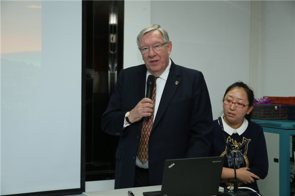 与国际康复学大师面对面 陕西康复医学高层论坛召开