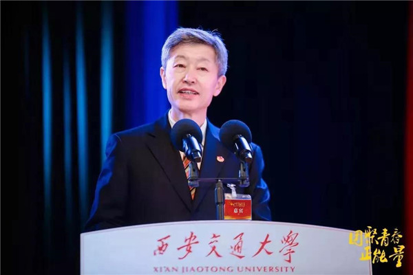 校党委书记张迈曾讲话.jpg