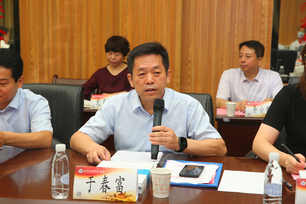 陕西省卫健委医政医管局于春富局长主持会议_副本.jpg