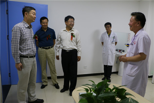 高亚副院长与大兴医院医务人员交流.jpg