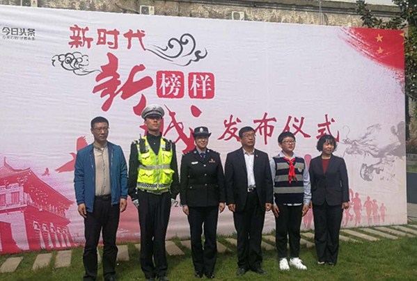合影_副本.jpg