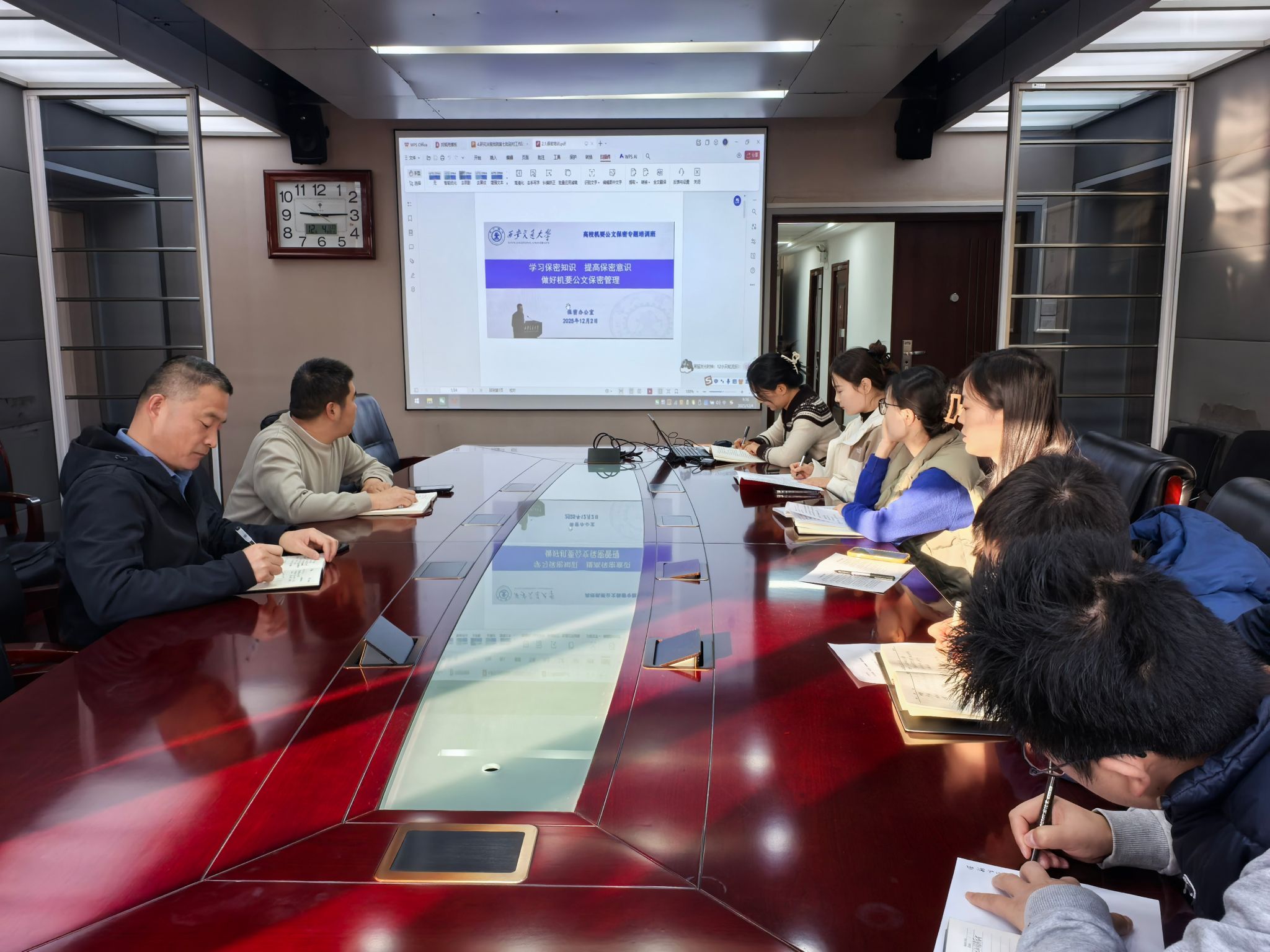 9c5d6cef8e0309c06c5413c553f29694.jpg 9c5d6cef8e0309c06c5413c553f29694.jpg