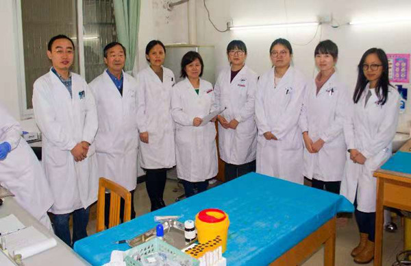 皮肤科结业学员合影_副本.jpg