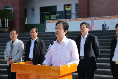 省总工会党组副书记、常务副书记周树红致辞.jpg 省总工会党组副书记、常务副书记周树红致辞.jpg