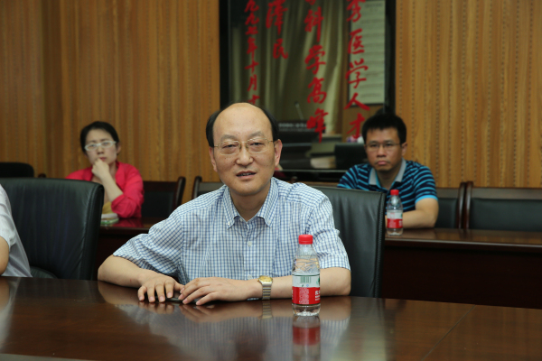 麻醉科主任薛荣亮致欢送辞.jpg