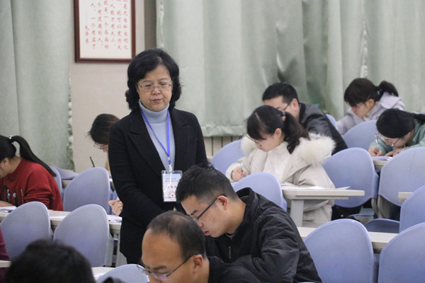 刘原副院长巡考_副本.jpg