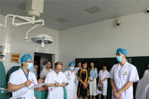 3.胸腔穿刺.jpg
