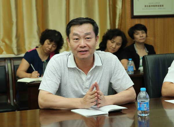 副院长高亚致欢送辞.jpg 副院长高亚致欢送辞.jpg