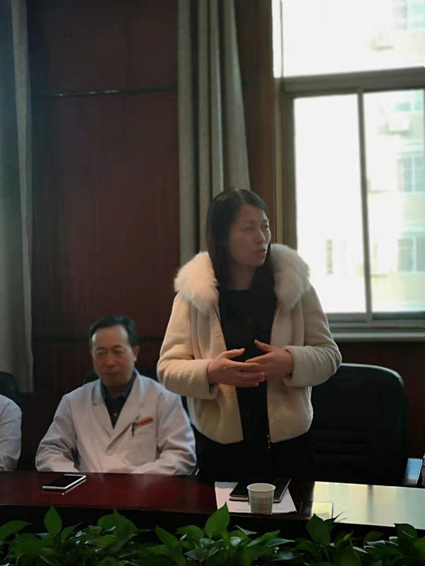 002孔德玲主任_副本.jpg